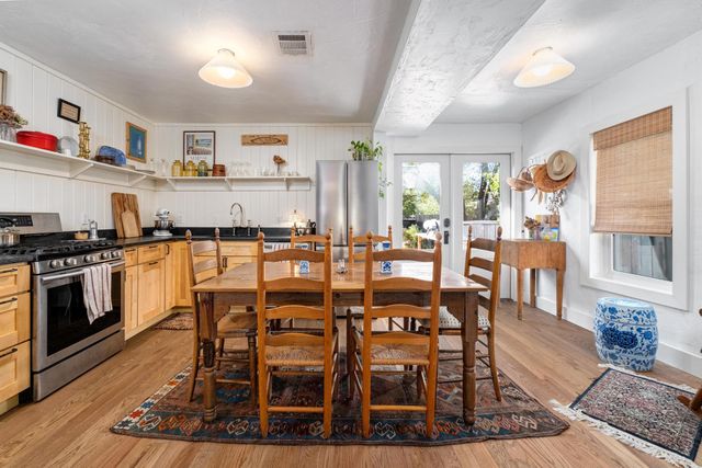 1110 Christie DR, Austin, TX 78721