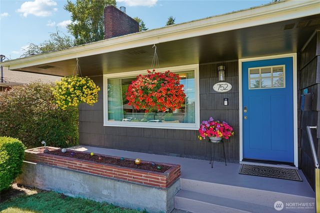 752 S Monroe Street, Tacoma, WA 98405
