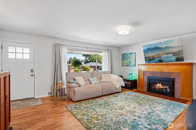 752 S Monroe Street, Tacoma, WA 98405