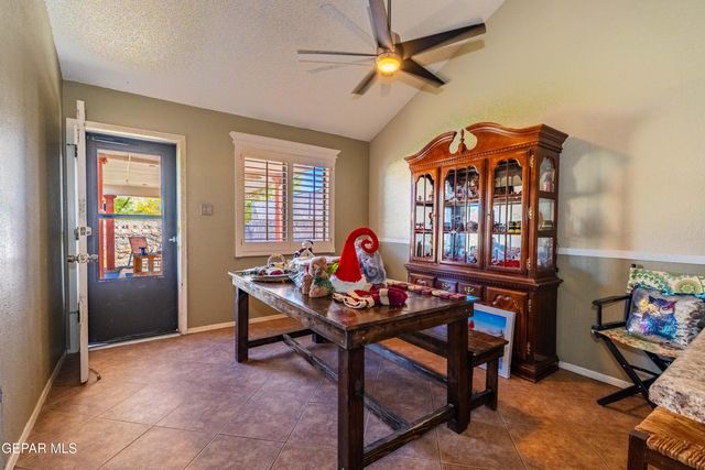 1952 RALPH JANES Place, El Paso, TX 79936