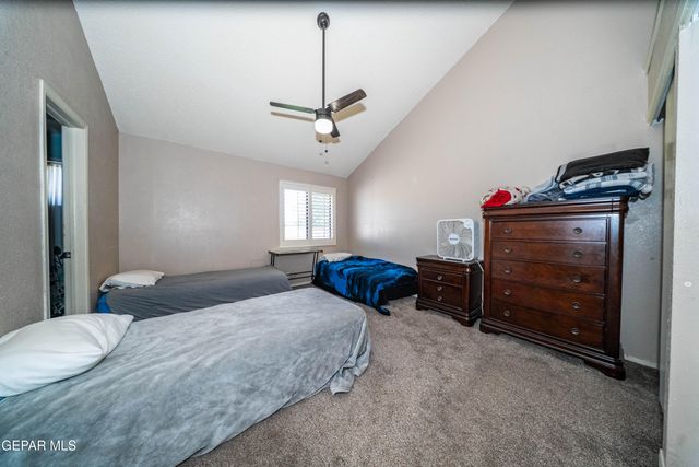 1952 RALPH JANES Place, El Paso, TX 79936