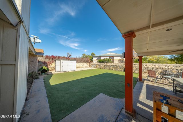 1952 RALPH JANES Place, El Paso, TX 79936