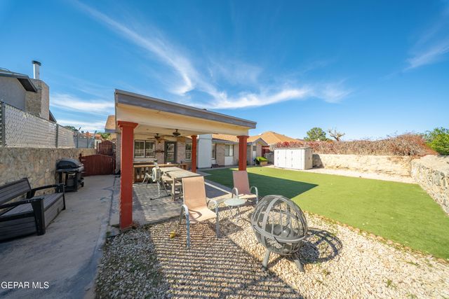 1952 RALPH JANES Place, El Paso, TX 79936