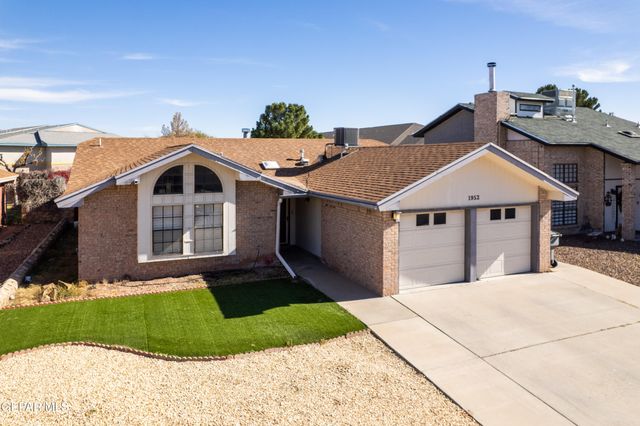 1952 RALPH JANES Place, El Paso, TX 79936