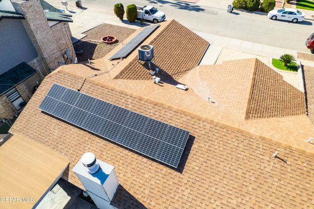 1952 RALPH JANES Place, El Paso, TX 79936