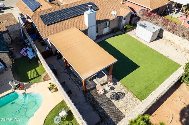 1952 RALPH JANES Place, El Paso, TX 79936