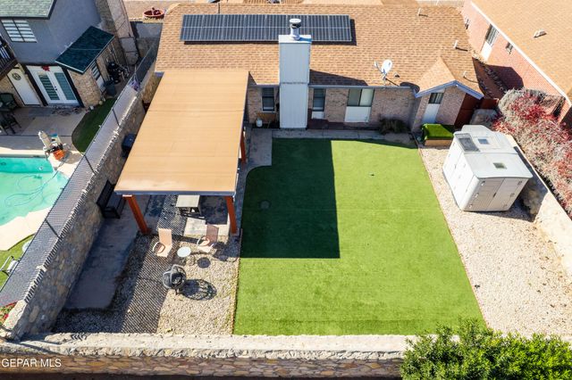 1952 RALPH JANES Place, El Paso, TX 79936