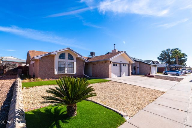 1952 RALPH JANES Place, El Paso, TX 79936