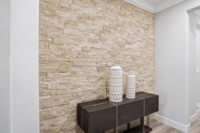 2131 Satinleaf Dr, Riverbank, CA 95367