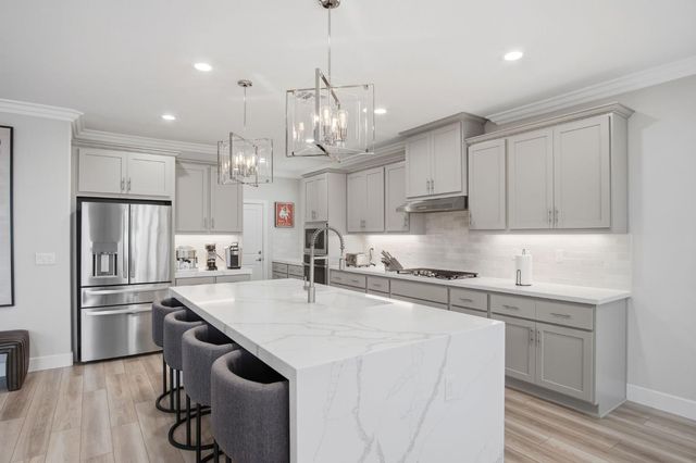 2131 Satinleaf Dr, Riverbank, CA 95367