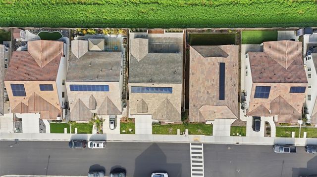 2131 Satinleaf Dr, Riverbank, CA 95367