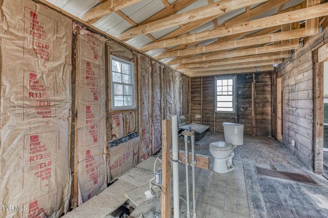 333 Southwest Fuller Street, Abingdon, VA 24210