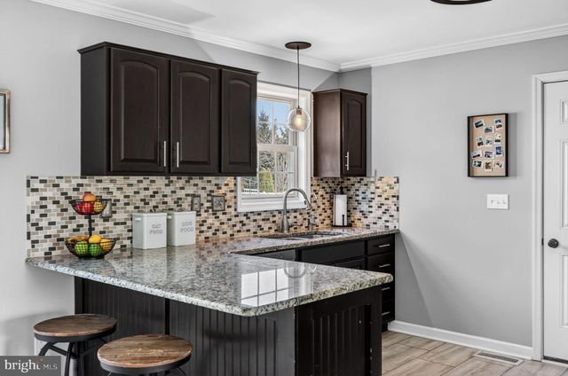 7 SUSSEX DR, Carlisle, PA 17013