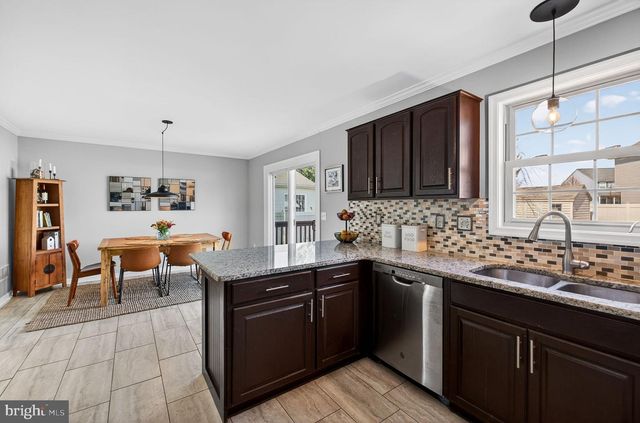 7 SUSSEX DR, Carlisle, PA 17013