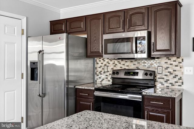 7 SUSSEX DR, Carlisle, PA 17013