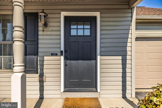 7 SUSSEX DR, Carlisle, PA 17013