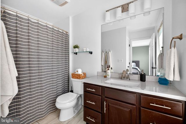 7 SUSSEX DR, Carlisle, PA 17013