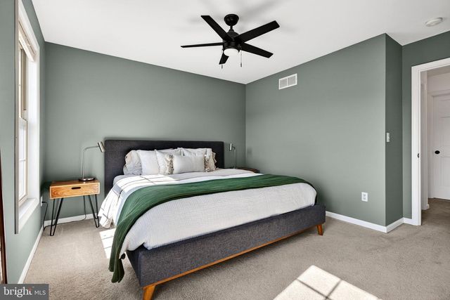 7 SUSSEX DR, Carlisle, PA 17013