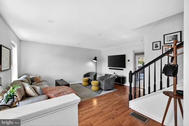 7 SUSSEX DR, Carlisle, PA 17013