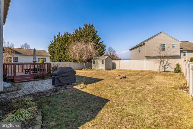 7 SUSSEX DR, Carlisle, PA 17013