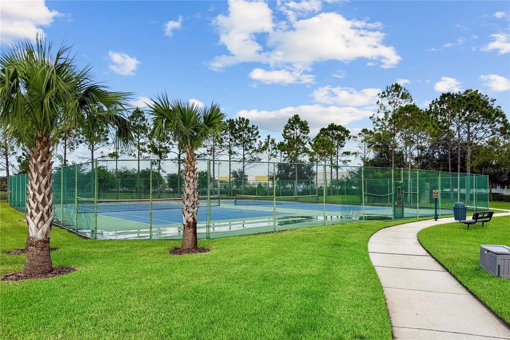 Image 38 of property listing at 16501 CEDAR RUN DRIVE, Orlando, FL 32828