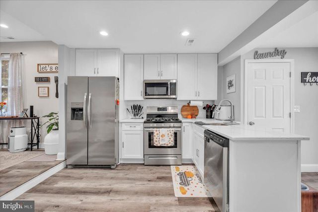 604 LIPPINCOTT AVE, Riverton, NJ 08077