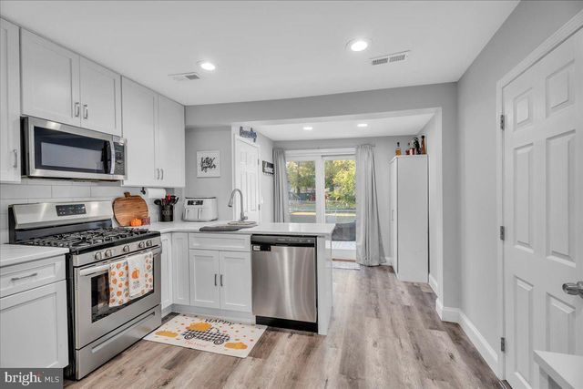 604 LIPPINCOTT AVE, Riverton, NJ 08077