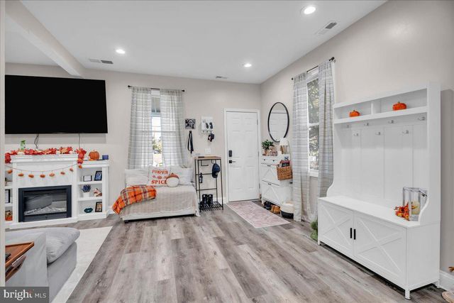 604 LIPPINCOTT AVE, Riverton, NJ 08077
