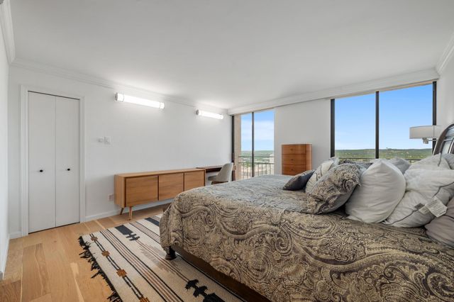1122 Colorado ST 2007, Austin, TX 78701