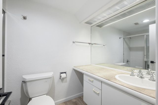 1122 Colorado ST 2007, Austin, TX 78701