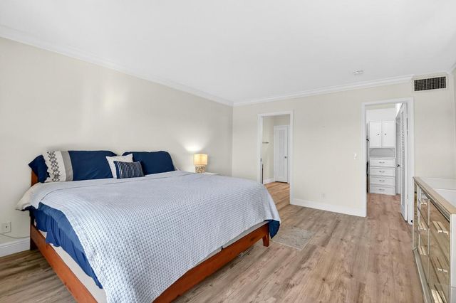 250 John F Kennedy Drive 302, Atlantis, FL 33462