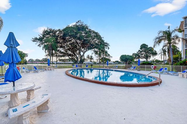 250 John F Kennedy Drive 302, Atlantis, FL 33462