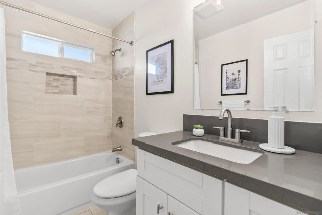 2309 Saratoga, Oceanside, CA 92054