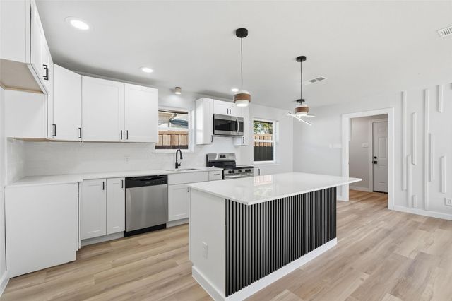 6526 Rock Canyon Trail, Dallas, TX 75232