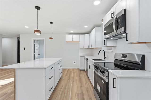 6526 Rock Canyon Trail, Dallas, TX 75232