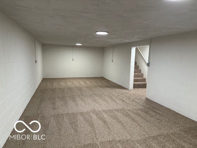 1612 Rocky Ford Road, Columbus, IN 47203