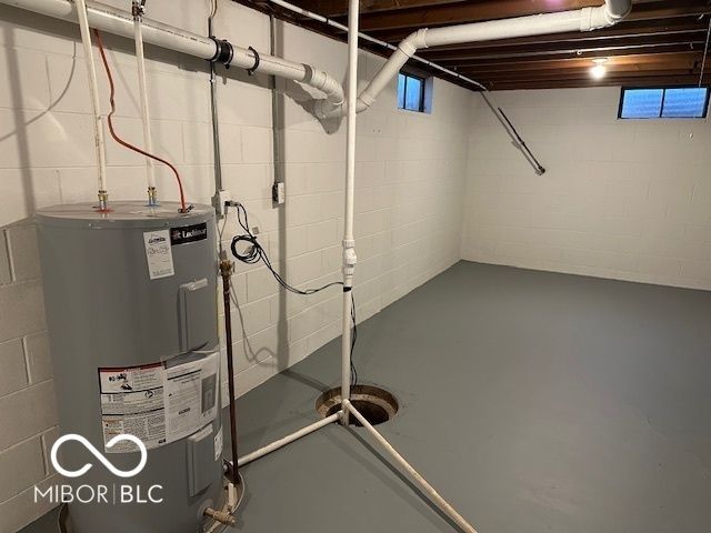 1612 Rocky Ford Road, Columbus, IN 47203