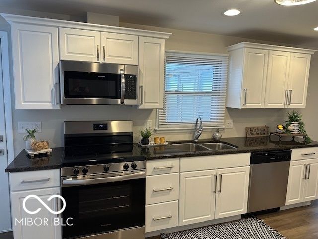 1612 Rocky Ford Road, Columbus, IN 47203