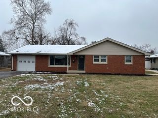 1612 Rocky Ford Road, Columbus, IN 47203