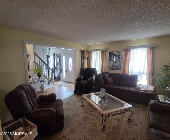 67 Deer Run Drive S, Barnegat, NJ 08005