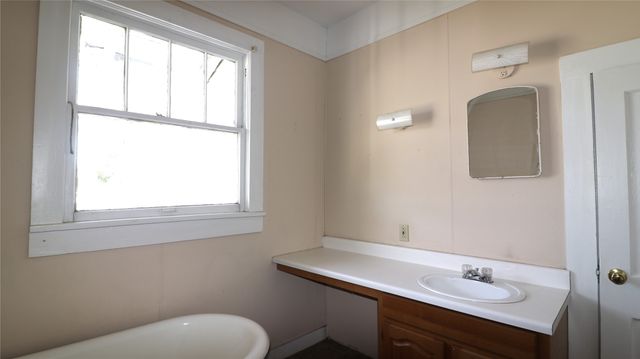 100 N Files Street, Itasca, TX 76055