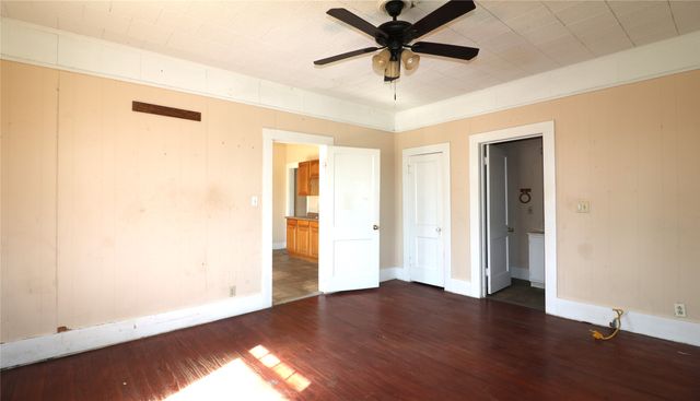 100 N Files Street, Itasca, TX 76055