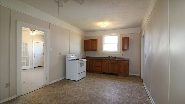 100 N Files Street, Itasca, TX 76055