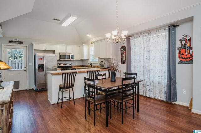 1040 VILLAGE TRAIL, Calera, AL 35040