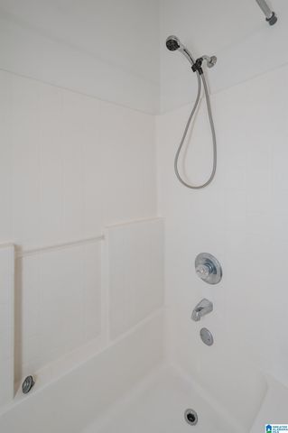 1040 VILLAGE TRAIL, Calera, AL 35040