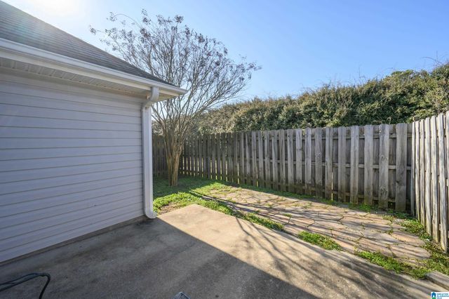 1040 VILLAGE TRAIL, Calera, AL 35040