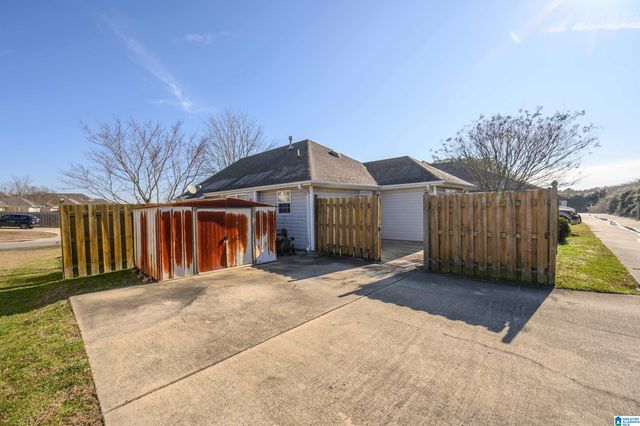 1040 VILLAGE TRAIL, Calera, AL 35040