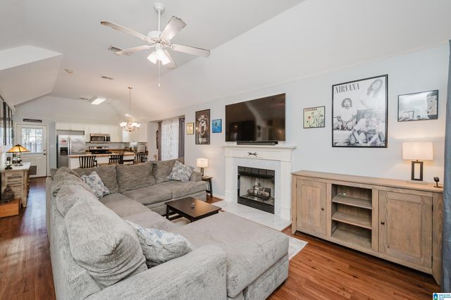 1040 VILLAGE TRAIL, Calera, AL 35040