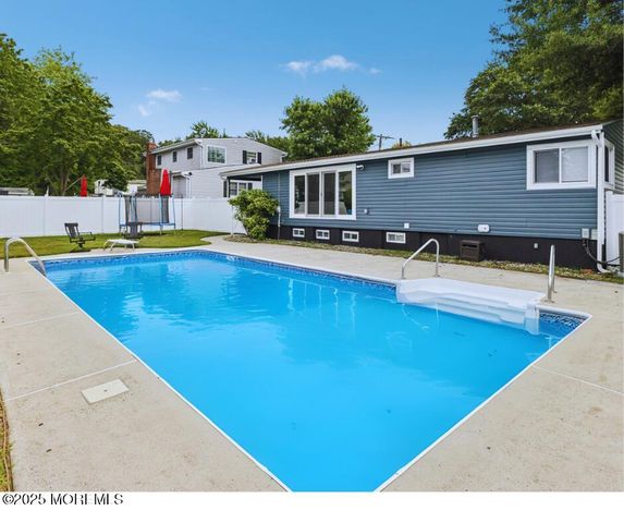 3 Duke Lane, Hazlet, NJ 07730