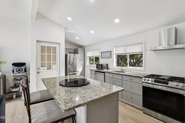 3 Duke Lane, Hazlet, NJ 07730